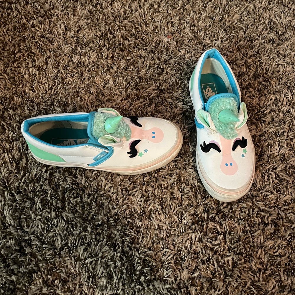 Girl’s size 1 unicorn vans